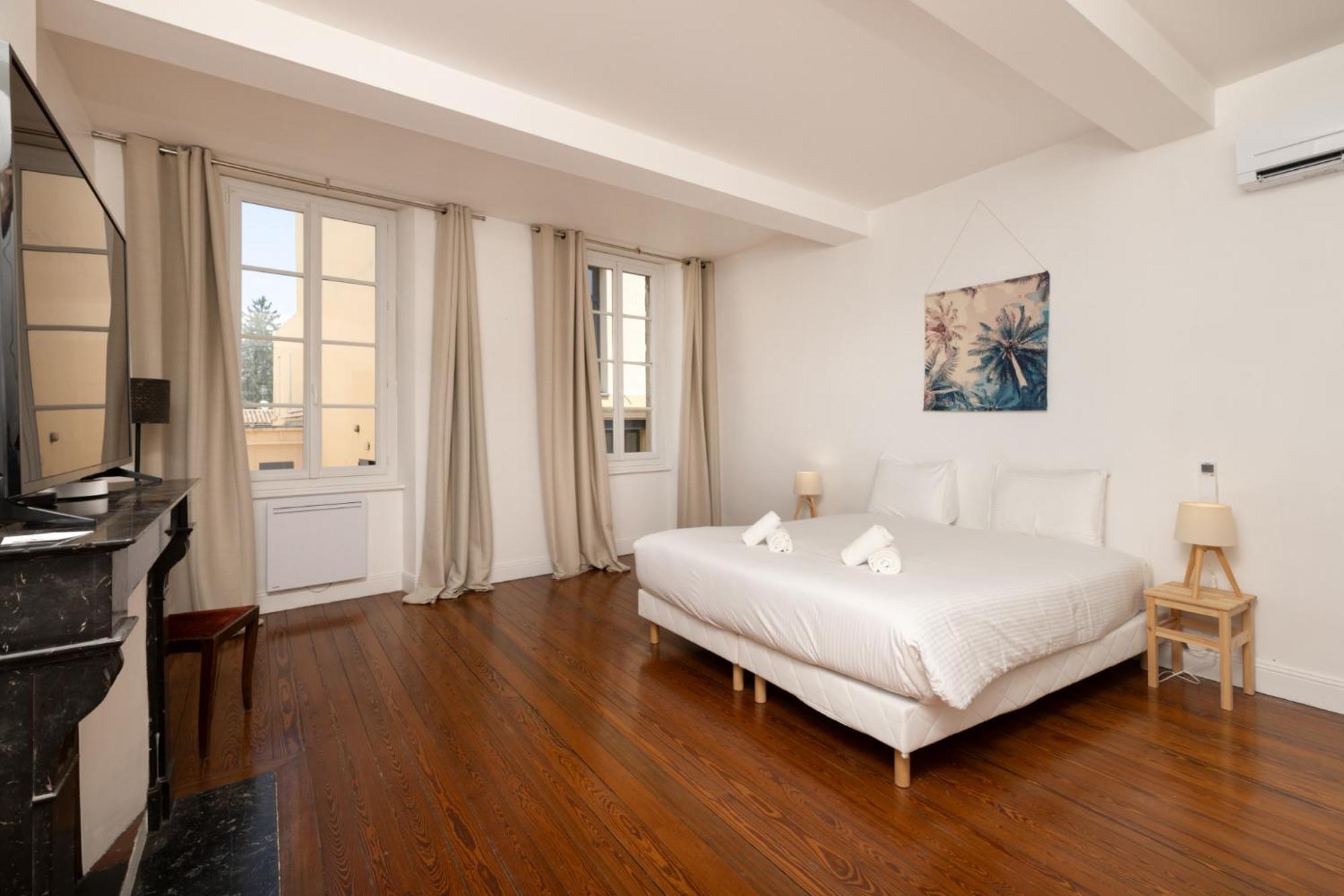 Le Grand Authentique Apartment Carcassonne Exterior photo